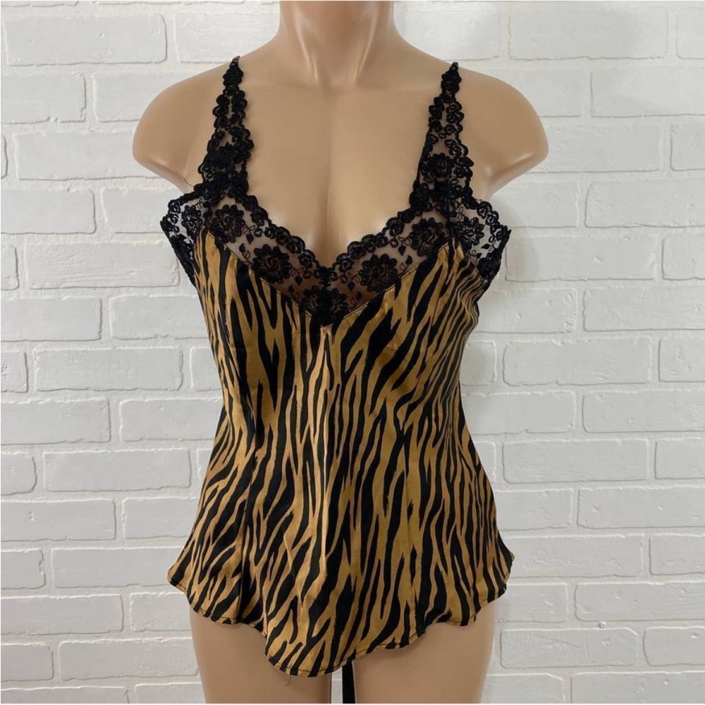 Silkscreen tiger stripe lace camisole